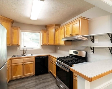 1901 Countryside Place Se - Photo Thumbnail 10