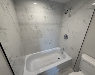 1128 Des Plaines Avenue - Photo Thumbnail 10