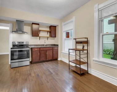 2123 Wesley Avenue - Photo Thumbnail 8