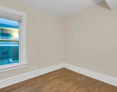 2123 Wesley Avenue - Photo Thumbnail 6