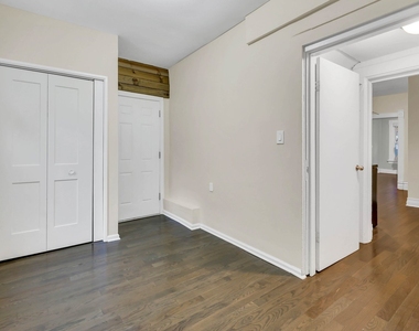2123 Wesley Avenue - Photo Thumbnail 14