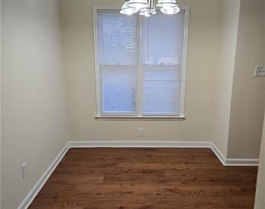 1225 Oakplace Drive Sw - Photo Thumbnail 2