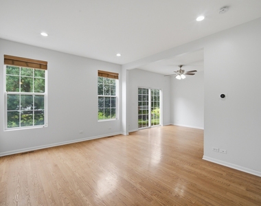 611 Lakeridge Court - Photo Thumbnail 3