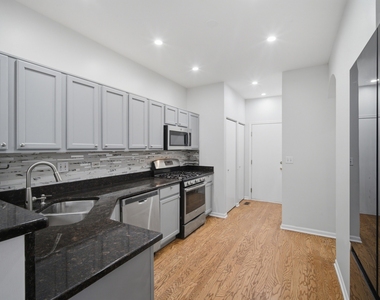 611 Lakeridge Court - Photo Thumbnail 7