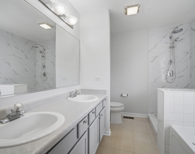 611 Lakeridge Court - Photo Thumbnail 14