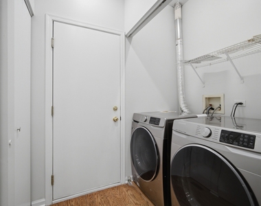 611 Lakeridge Court - Photo Thumbnail 11