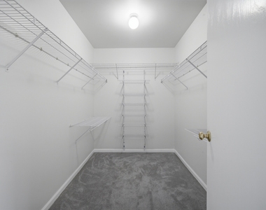 611 Lakeridge Court - Photo Thumbnail 15