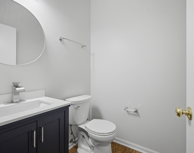 611 Lakeridge Court - Photo Thumbnail 10