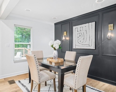 2028 Hilburn Drive Se - Photo Thumbnail 12