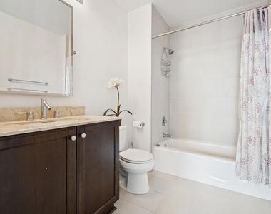1201 S Prairie Avenue - Photo Thumbnail 10