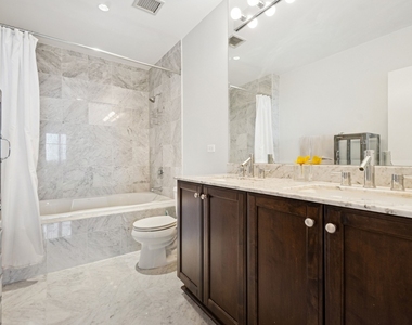 1201 S Prairie Avenue - Photo Thumbnail 8