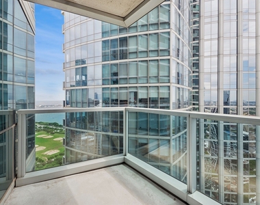 1201 S Prairie Avenue - Photo Thumbnail 5