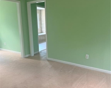 3464 Fox Hollow Drive - Photo Thumbnail 7