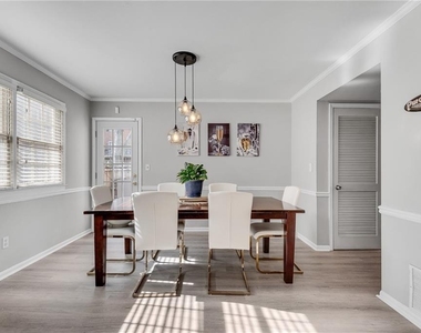 6520 Roswell Road - Photo Thumbnail 6