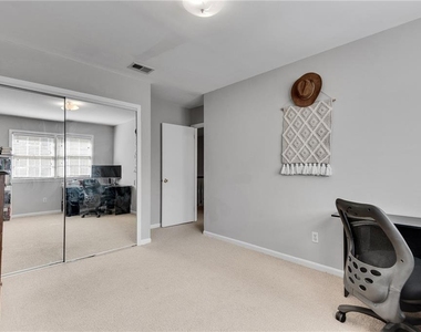 6520 Roswell Road - Photo Thumbnail 22