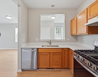3133 Falling Waters Lane - Photo Thumbnail 15