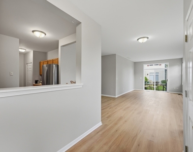 3133 Falling Waters Lane - Photo Thumbnail 4
