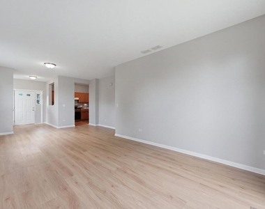 3133 Falling Waters Lane - Photo Thumbnail 9