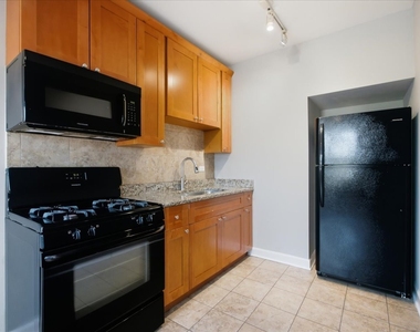 414 W Walnut Street - Photo Thumbnail 1
