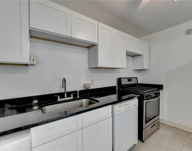 215 Piedmont Avenue Ne - Photo Thumbnail 10