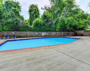 215 Piedmont Avenue Ne - Photo Thumbnail 27