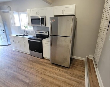 1710 Mcdowell Court - Photo Thumbnail 2