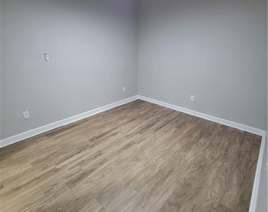 1710 Mcdowell Court - Photo Thumbnail 5