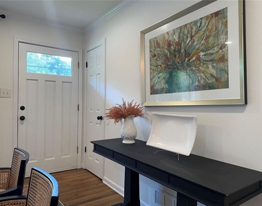 2498 Lakewood Drive Nw - Photo Thumbnail 8