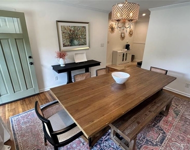 2498 Lakewood Drive Nw - Photo Thumbnail 7