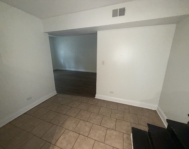 2000 W Jarvis Avenue - Photo Thumbnail 7