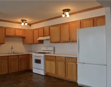 7234 W North Avenue - Photo Thumbnail 2