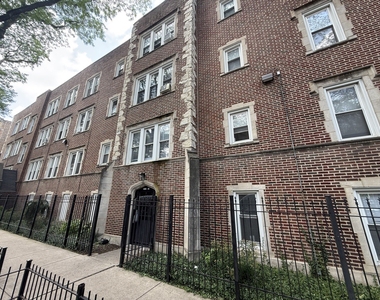 7346 N Damen Avenue - Photo Thumbnail 1