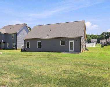 212 Venture Drive - Photo Thumbnail 14