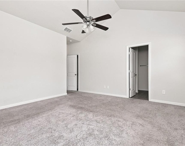 212 Venture Drive - Photo Thumbnail 7