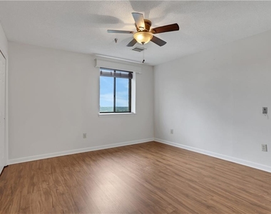300 Johnson Ferry Road Ne - Photo Thumbnail 12
