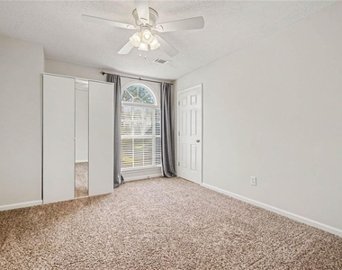 2200 Traywick Chase - Photo Thumbnail 17