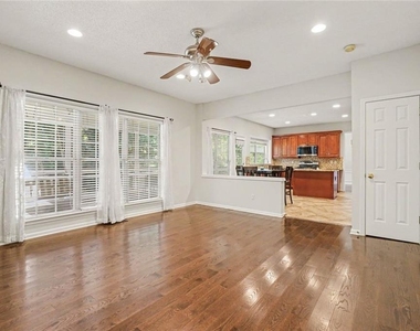 2200 Traywick Chase - Photo Thumbnail 4
