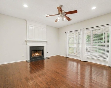 2200 Traywick Chase - Photo Thumbnail 3