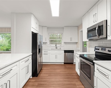 174 Cromwell Road - Photo Thumbnail 11