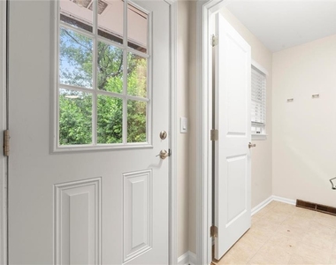 174 Cromwell Road - Photo Thumbnail 16
