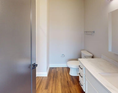 40 Dupage Court - Photo Thumbnail 15