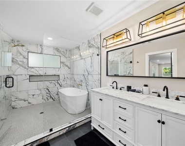 298 Roy Street Sw - Photo Thumbnail 28
