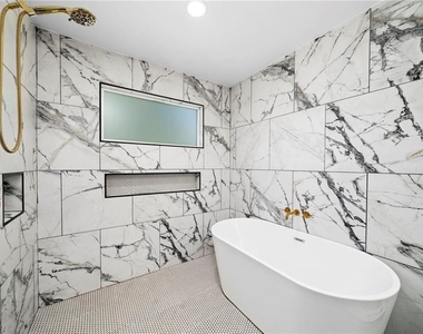 298 Roy Street Sw - Photo Thumbnail 29
