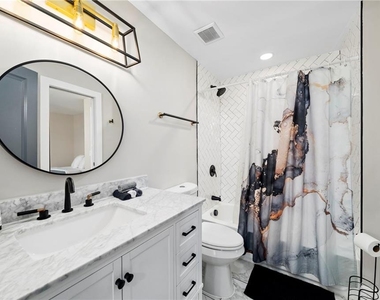 298 Roy Street Sw - Photo Thumbnail 21