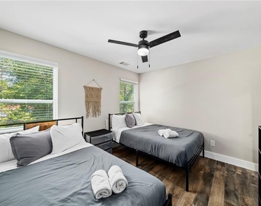 298 Roy Street Sw - Photo Thumbnail 36