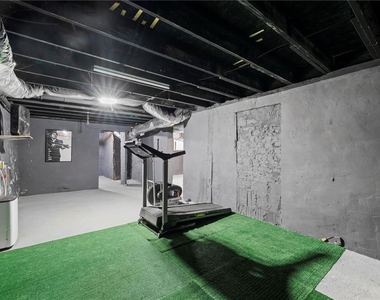 298 Roy Street Sw - Photo Thumbnail 40