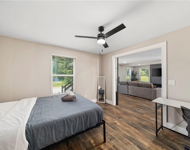 298 Roy Street Sw - Photo Thumbnail 20