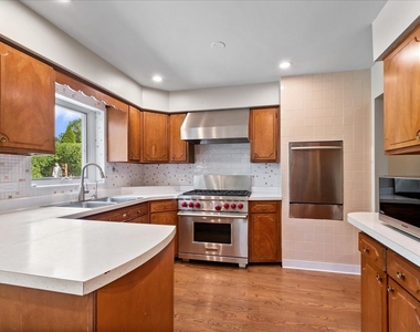 6618 N Lightfoot Avenue - Photo Thumbnail 14