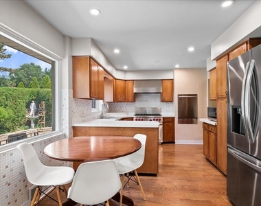6618 N Lightfoot Avenue - Photo Thumbnail 13