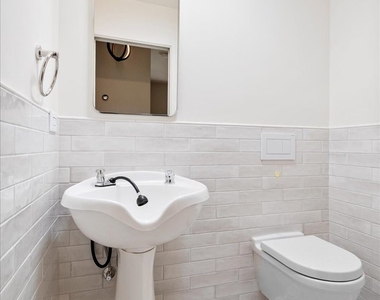 6618 N Lightfoot Avenue - Photo Thumbnail 20